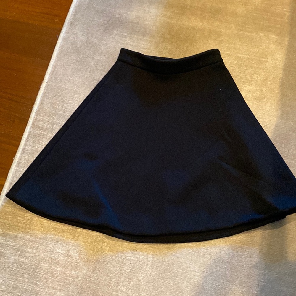 Black align skirt. 100% modal